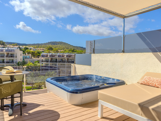 ZafiroPalacePalmanova_JS Penthouse & Zafiro Club JS Penthouse