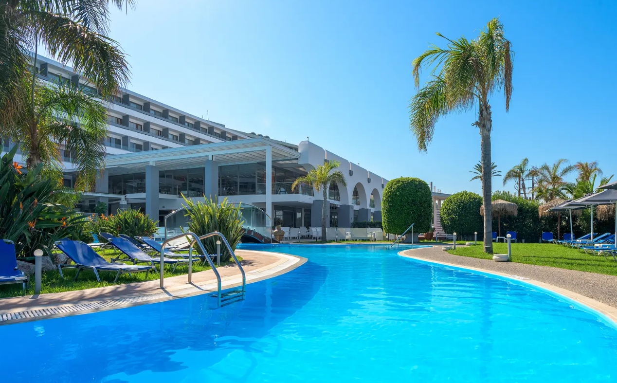 Oceanis Beach