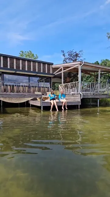 Nieuwe Panoramachalet aan het water